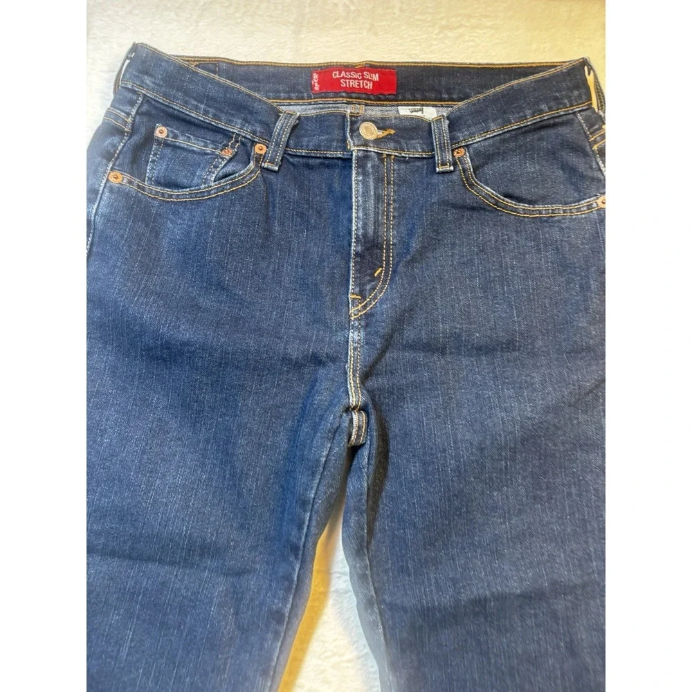 Levi's Classic‎ Slim Fit Jeans Women's Size 12 Mis Med Blue Stretch Denim